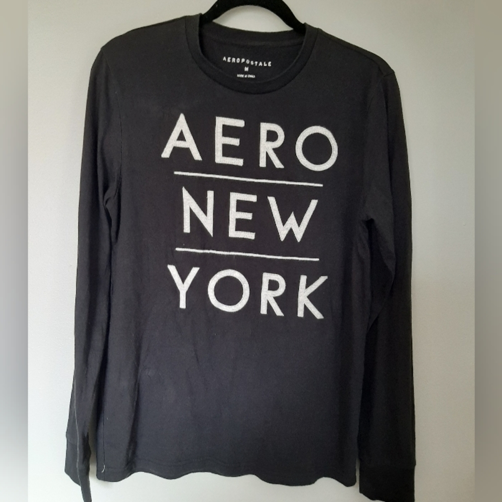 AEROPOSTALE Long Sleeve Tee with Logo in Black size M